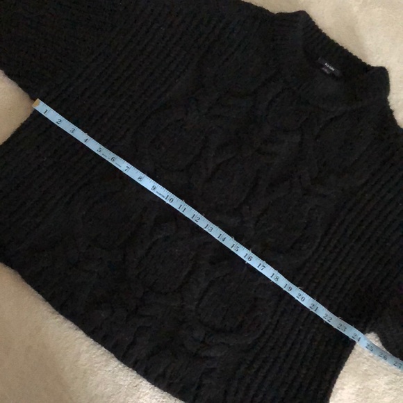 Chunky braided knit mock neck sweater - Picture 6 of 11